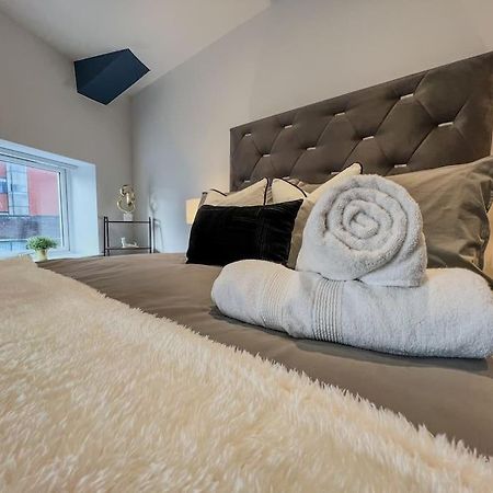 Orange Rentals-High Spec, Midnight Suite, Sleeps 4-Pets Welcome! Liverpool Ngoại thất bức ảnh