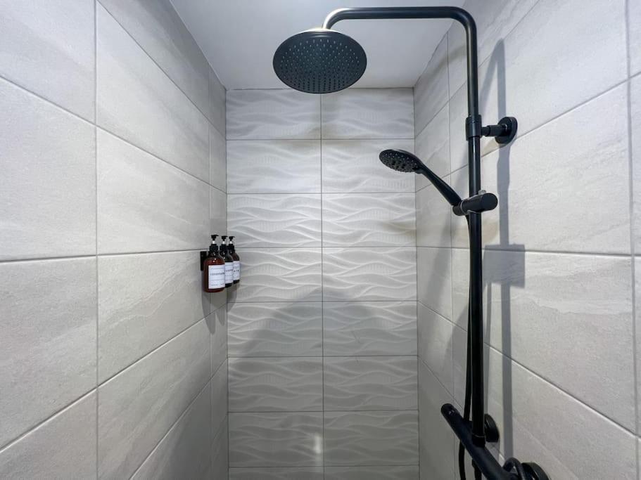 Orange Rentals-High Spec, Midnight Suite, Sleeps 4-Pets Welcome! Liverpool Ngoại thất bức ảnh