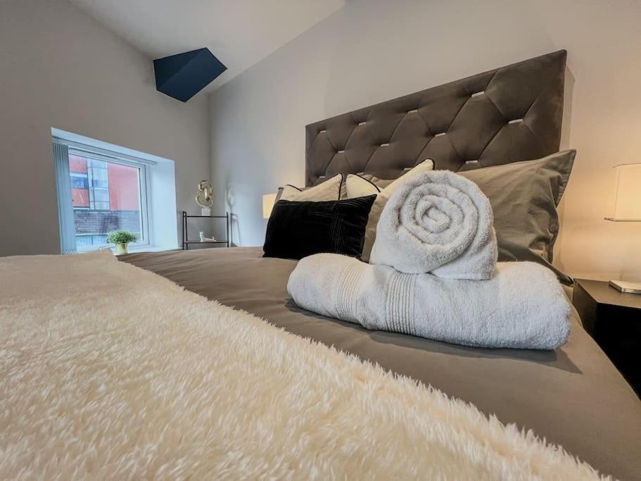 Orange Rentals-High Spec, Midnight Suite, Sleeps 4-Pets Welcome! Liverpool Ngoại thất bức ảnh