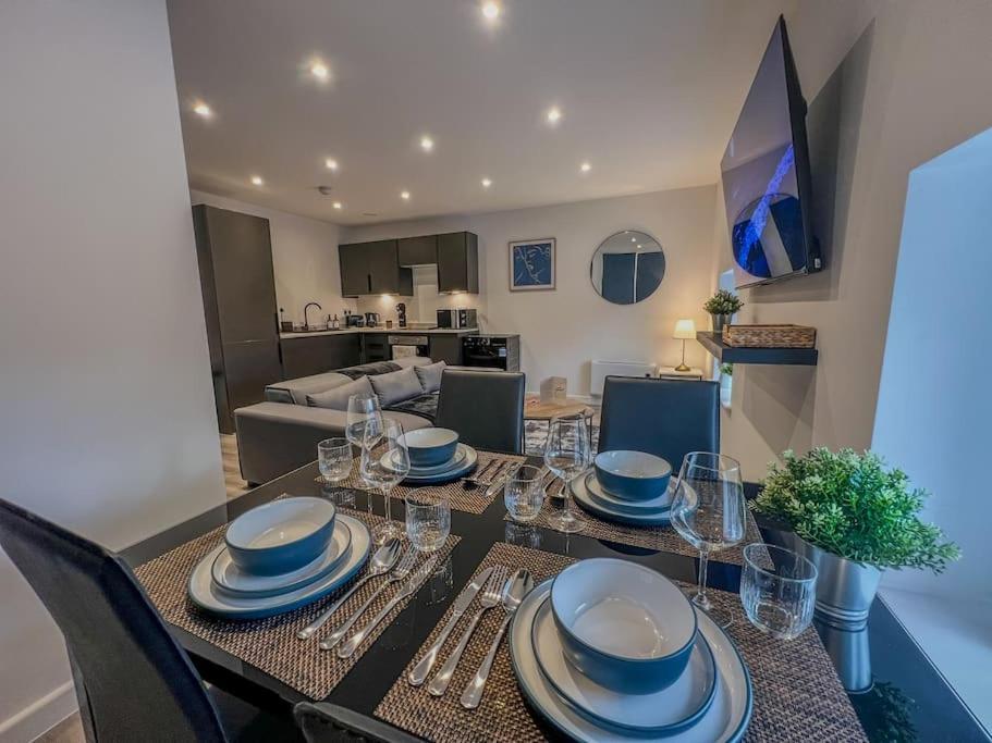Orange Rentals-High Spec, Midnight Suite, Sleeps 4-Pets Welcome! Liverpool Ngoại thất bức ảnh