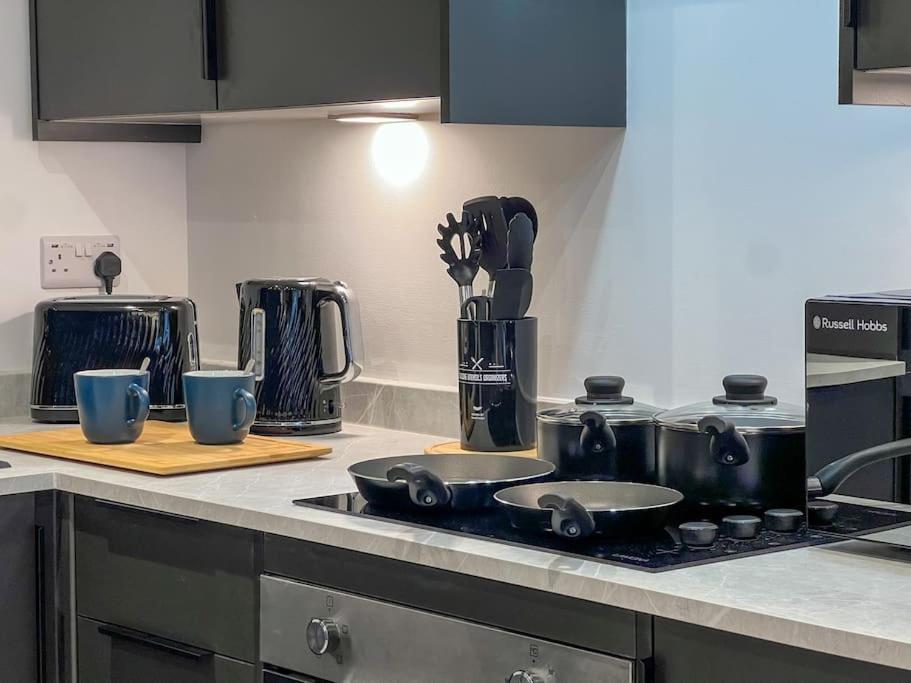 Orange Rentals-High Spec, Midnight Suite, Sleeps 4-Pets Welcome! Liverpool Ngoại thất bức ảnh