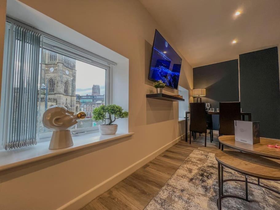 Orange Rentals-High Spec, Midnight Suite, Sleeps 4-Pets Welcome! Liverpool Ngoại thất bức ảnh