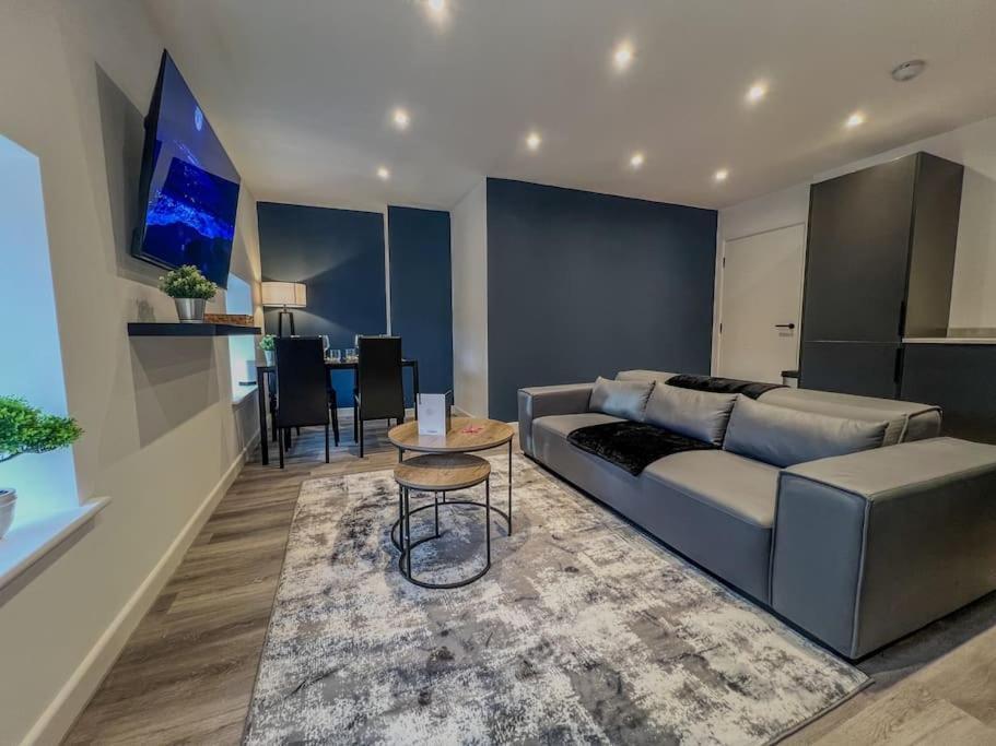 Orange Rentals-High Spec, Midnight Suite, Sleeps 4-Pets Welcome! Liverpool Ngoại thất bức ảnh