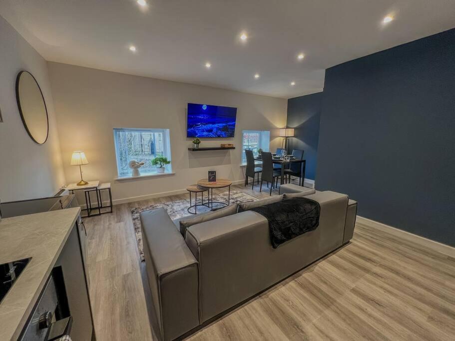 Orange Rentals-High Spec, Midnight Suite, Sleeps 4-Pets Welcome! Liverpool Ngoại thất bức ảnh